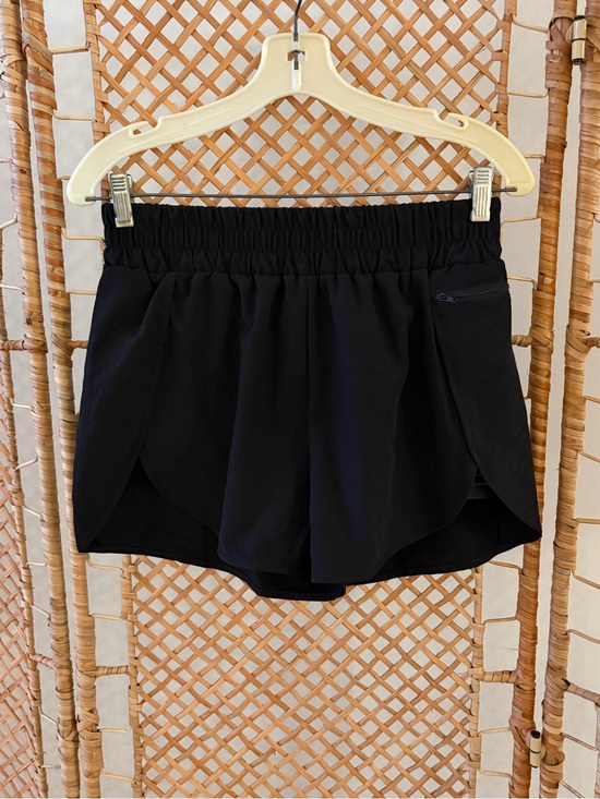 Blooming Jelly Pants - NWT Women’s Black Athletic Shorts with Zipper Pocket